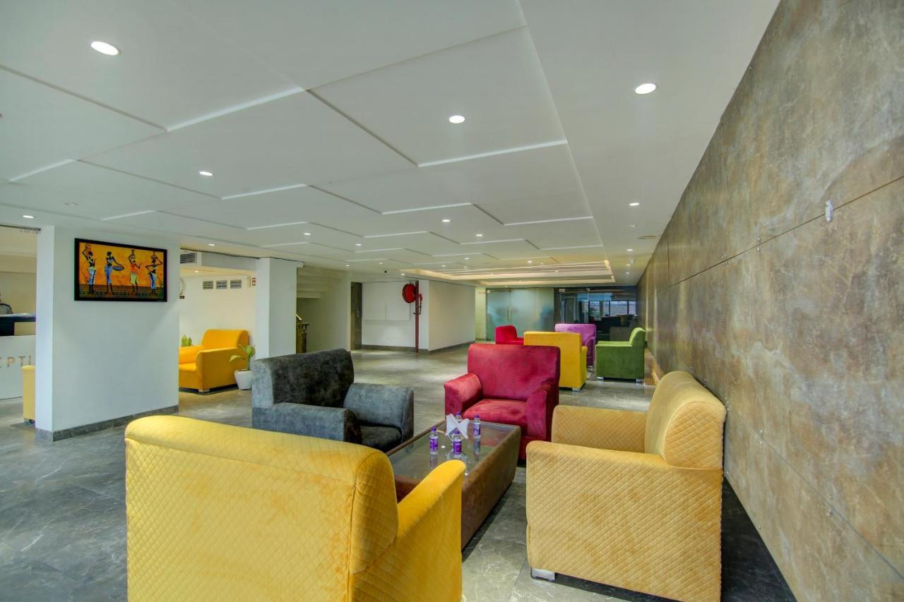 Townhouse Oak Hotel Dev Palace Delhi  Bagian luar foto